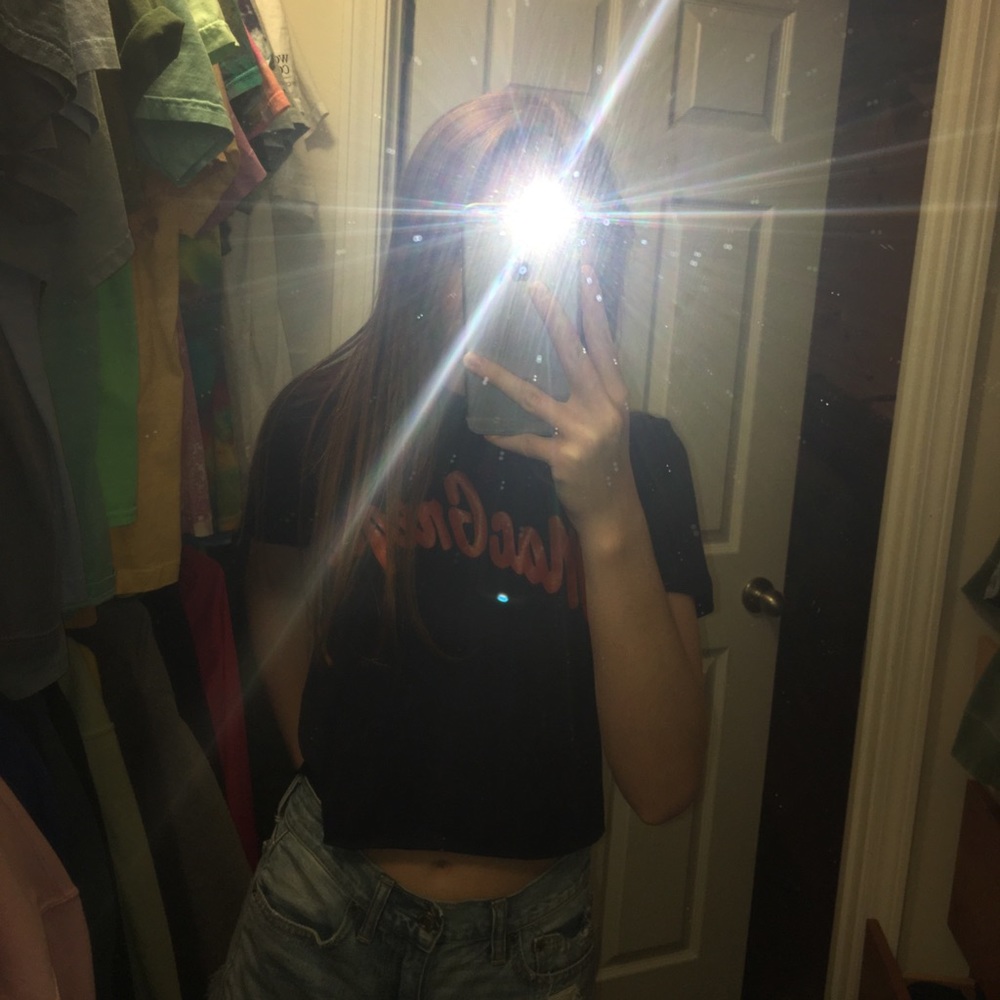 MacGregor cropped T-shirt size small